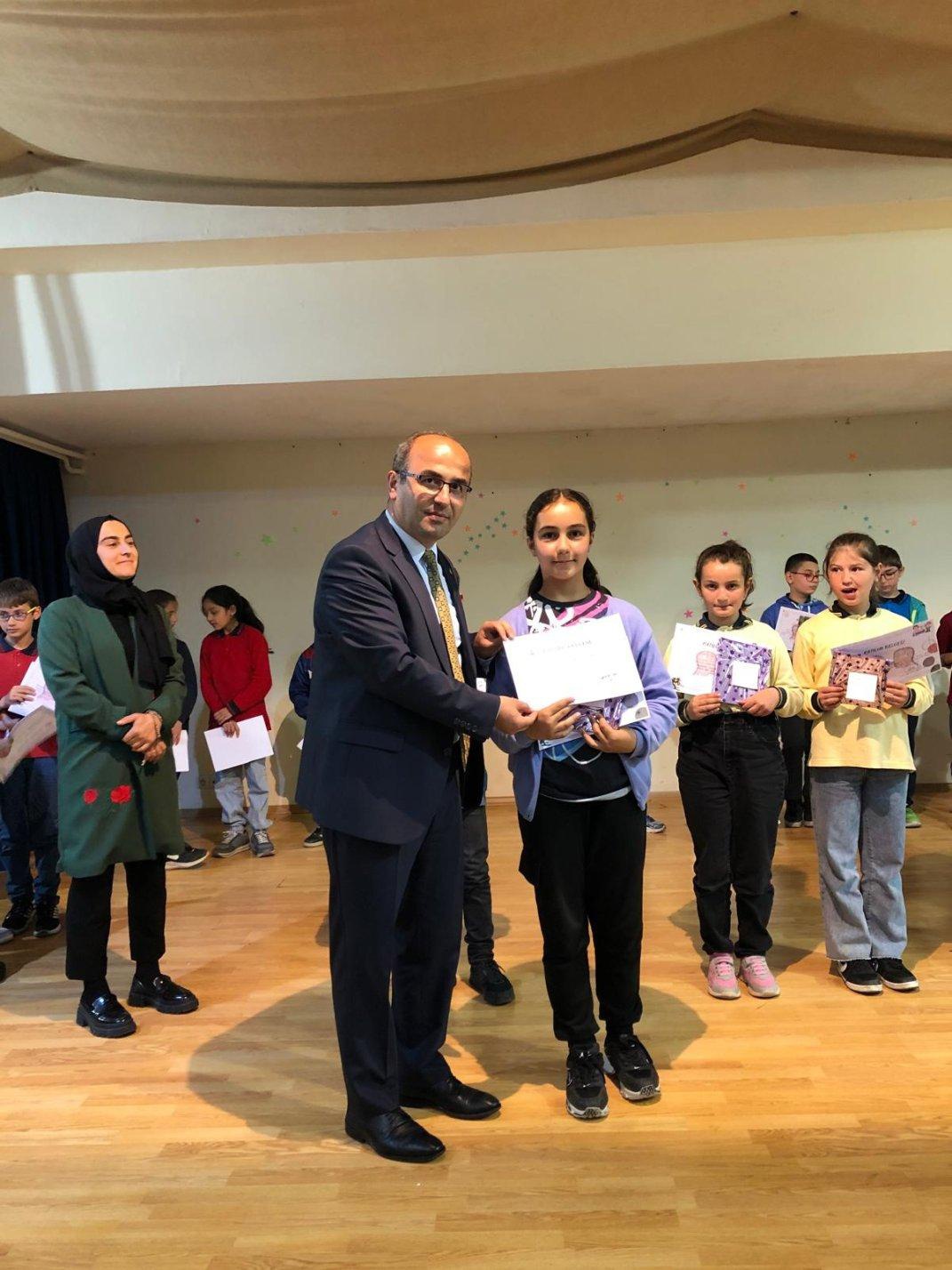 Torul’da 4. sınıf öğrencileri arasında bilgi yarışması düzenlendi 4