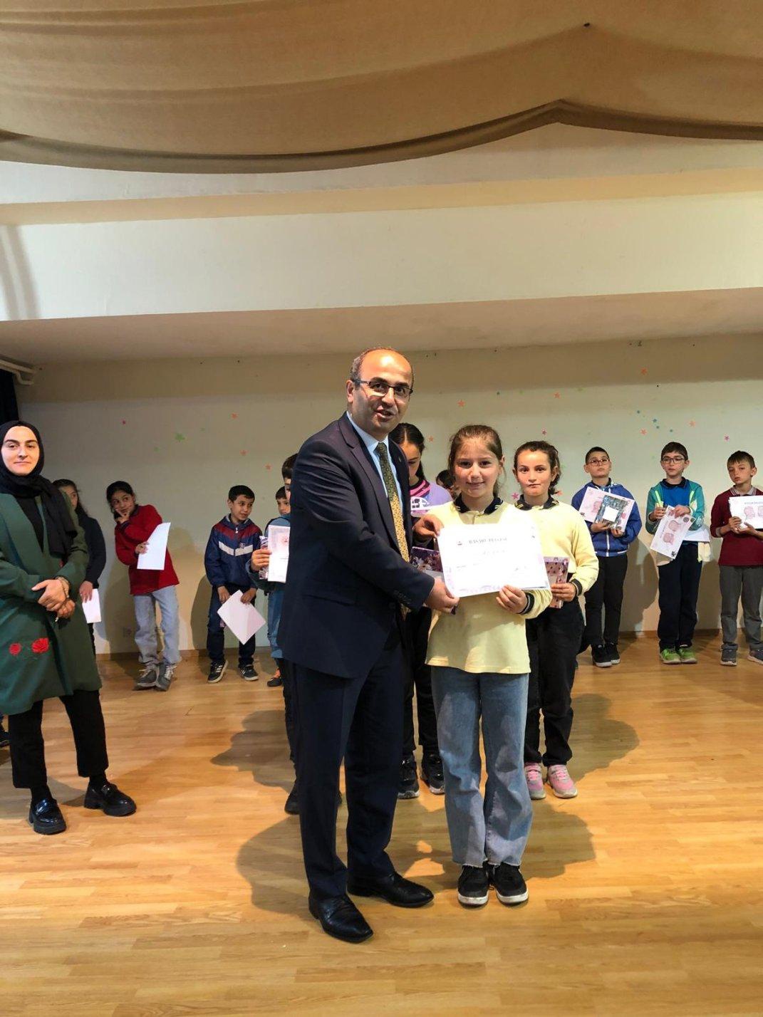 Torul’da 4. sınıf öğrencileri arasında bilgi yarışması düzenlendi 9