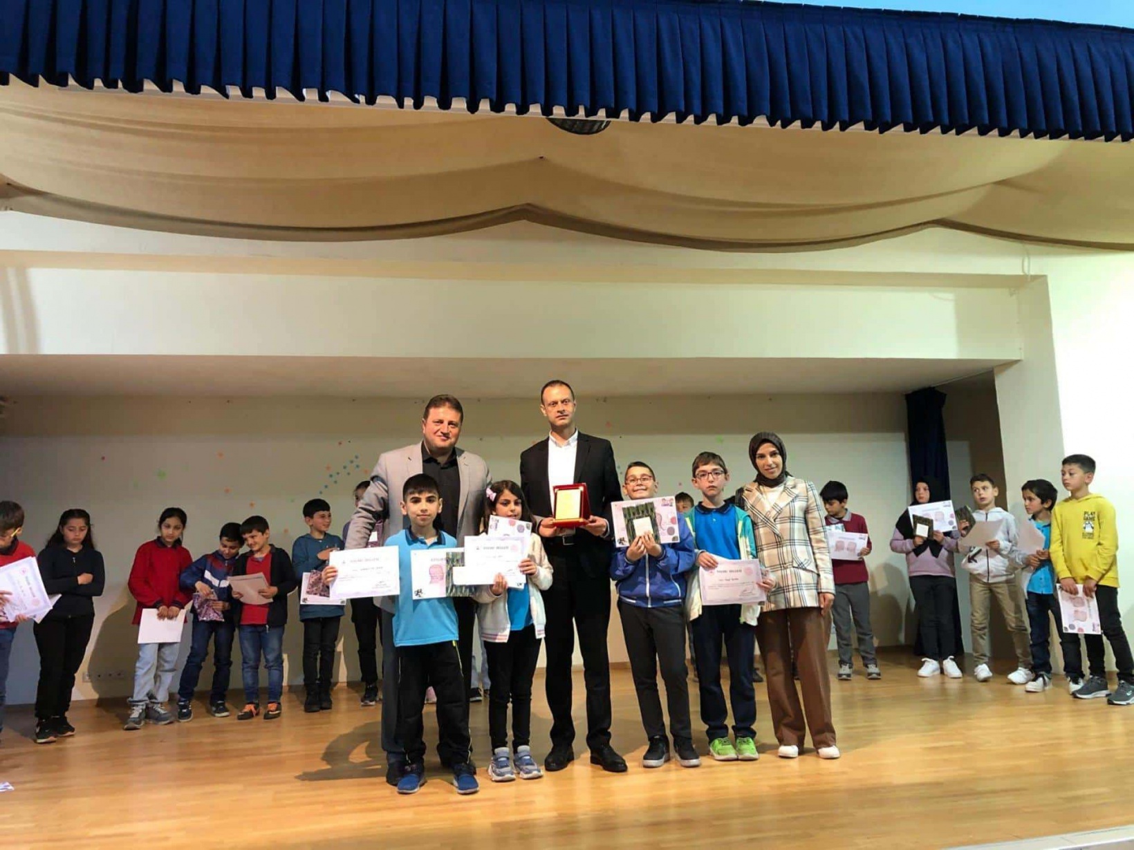 Torul’da 4. sınıf öğrencileri arasında bilgi yarışması düzenlendi 16