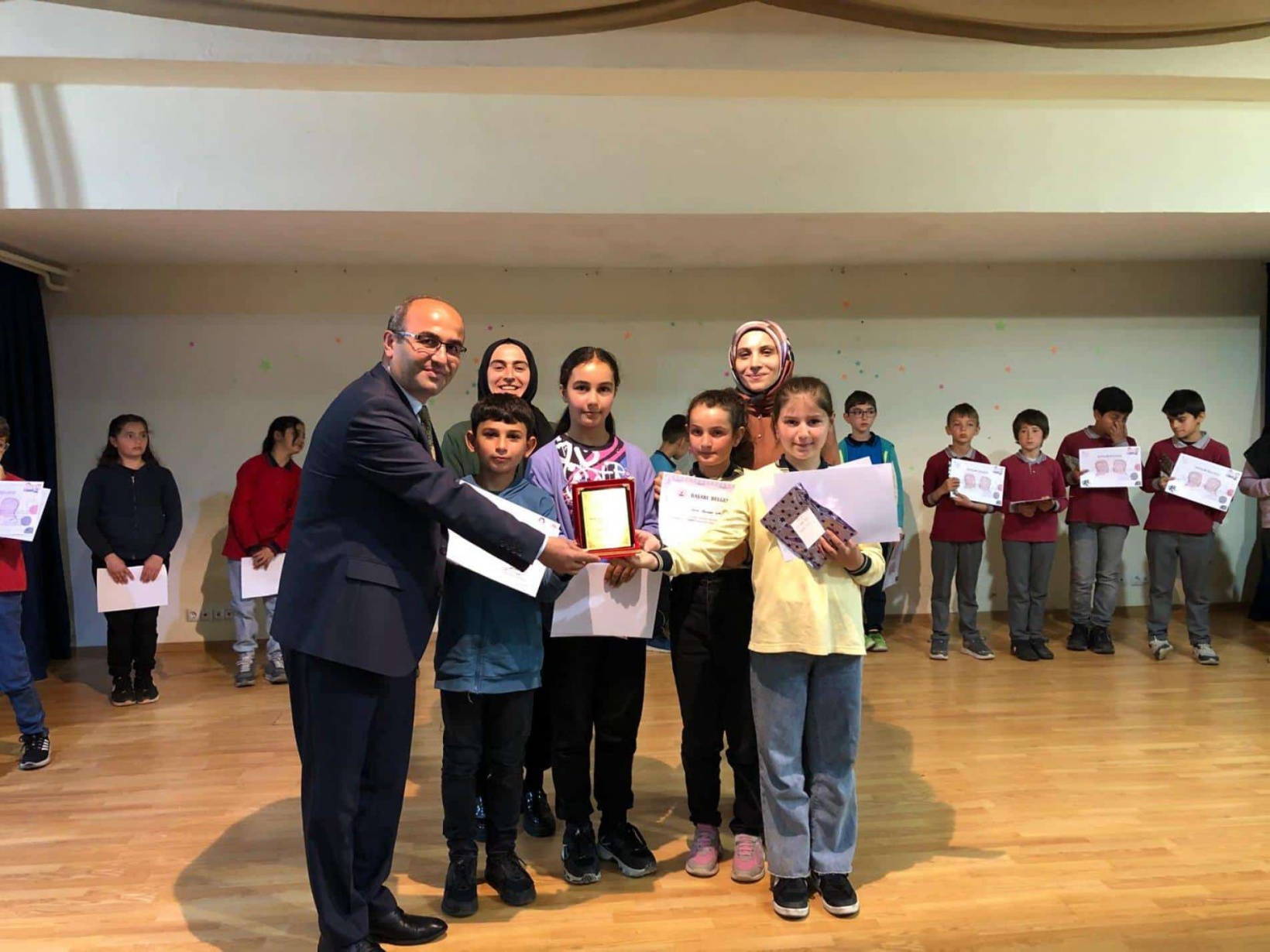 Torul’da 4. sınıf öğrencileri arasında bilgi yarışması düzenlendi 1