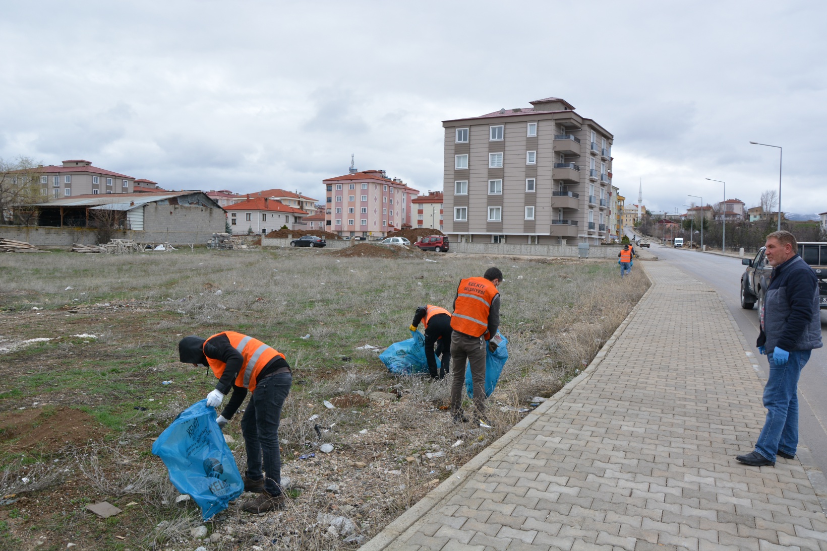 Kelkit Belediyesi’nin temizlik ekipleri sahada 1