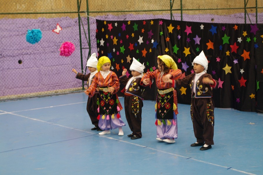 Nesrin Halit Zarbun’da okul öncesi şenliği ve mezuniyet töreni 2