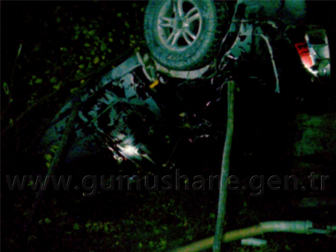 Gümüşhane'de Trafik Kazası: 2 Yaralı 4