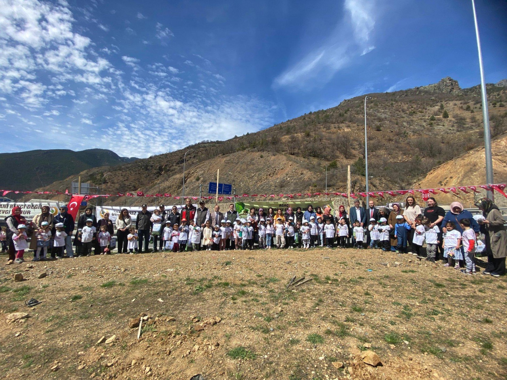 Torul’da “Minik ellerden gelecek ormanı” oluşturuldu 36