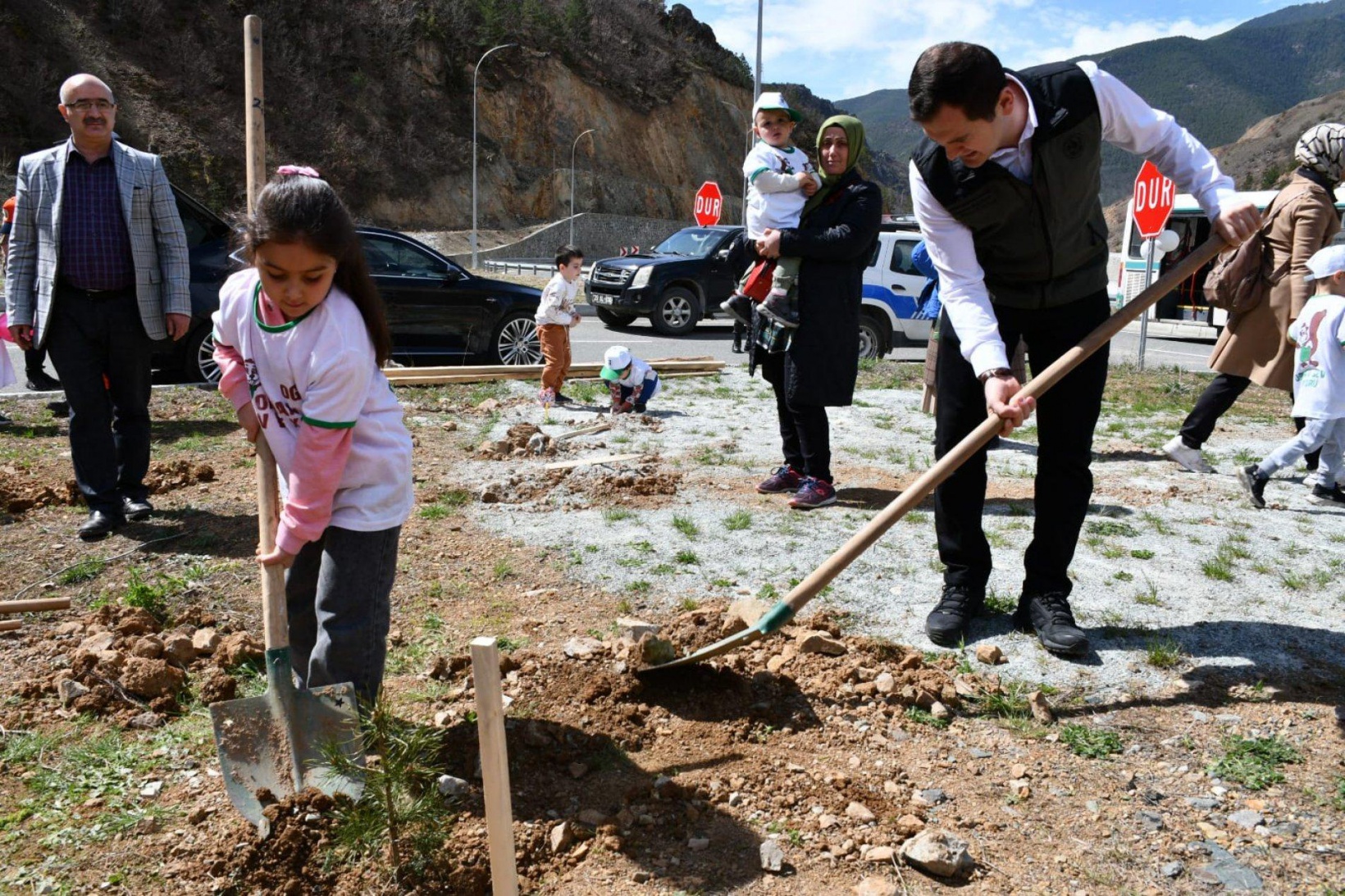 Torul’da “Minik ellerden gelecek ormanı” oluşturuldu 34