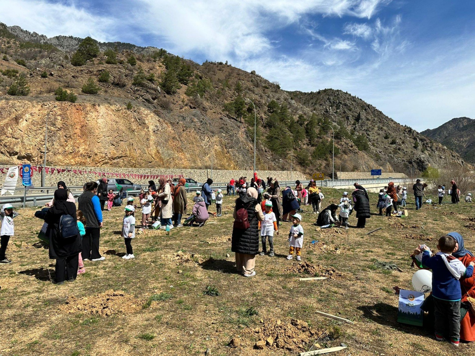 Torul’da “Minik ellerden gelecek ormanı” oluşturuldu 18