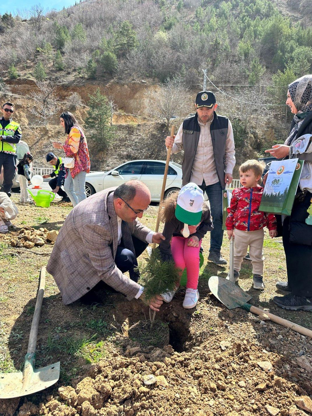 Torul’da “Minik ellerden gelecek ormanı” oluşturuldu 14