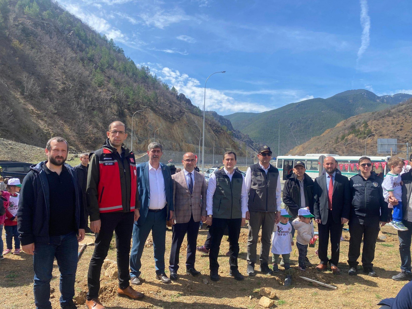 Torul’da “Minik ellerden gelecek ormanı” oluşturuldu 37