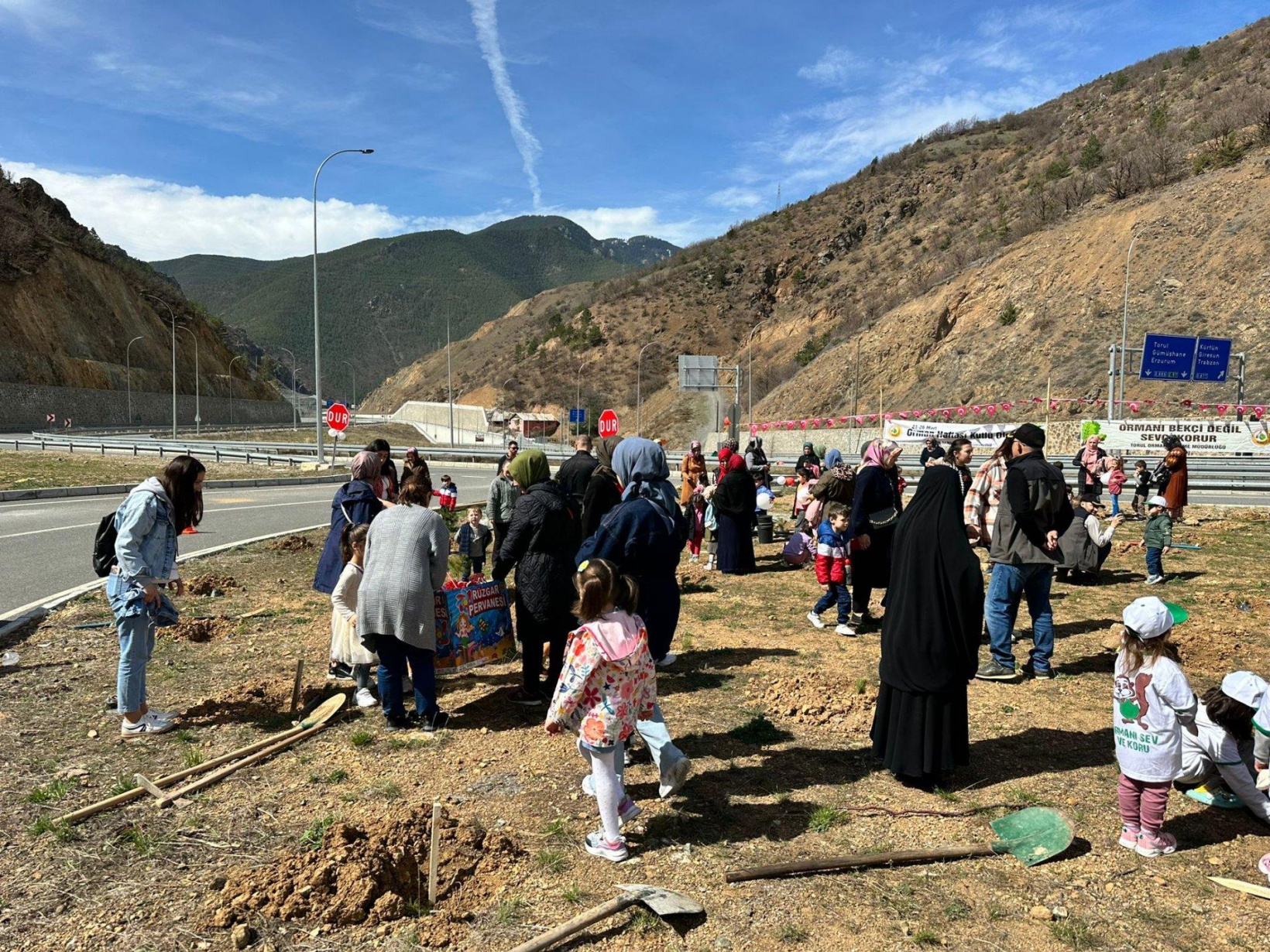 Torul’da “Minik ellerden gelecek ormanı” oluşturuldu 31