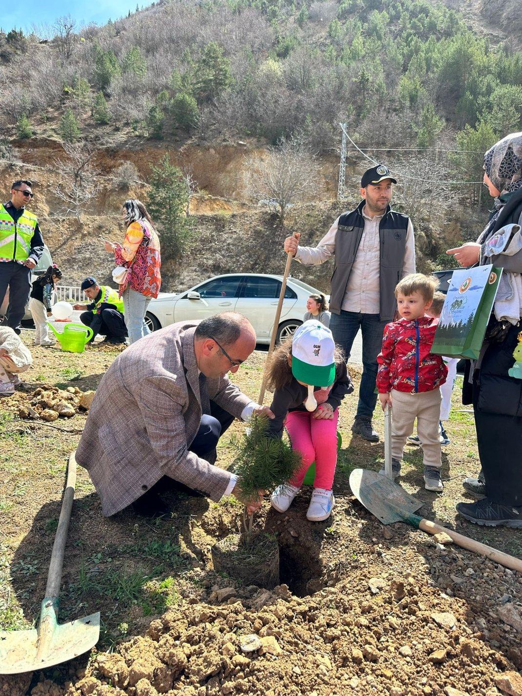Torul’da “Minik ellerden gelecek ormanı” oluşturuldu 9