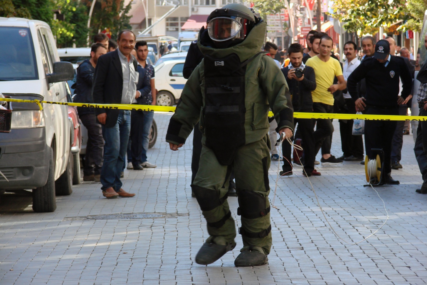 Gümüşhane’de şüpheli paket imha edildi 6