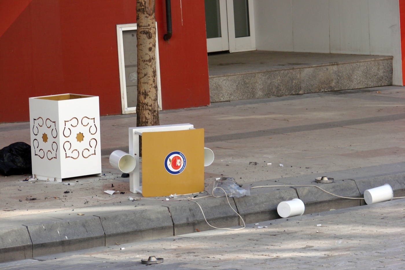 Gümüşhane’de şüpheli paket imha edildi 7