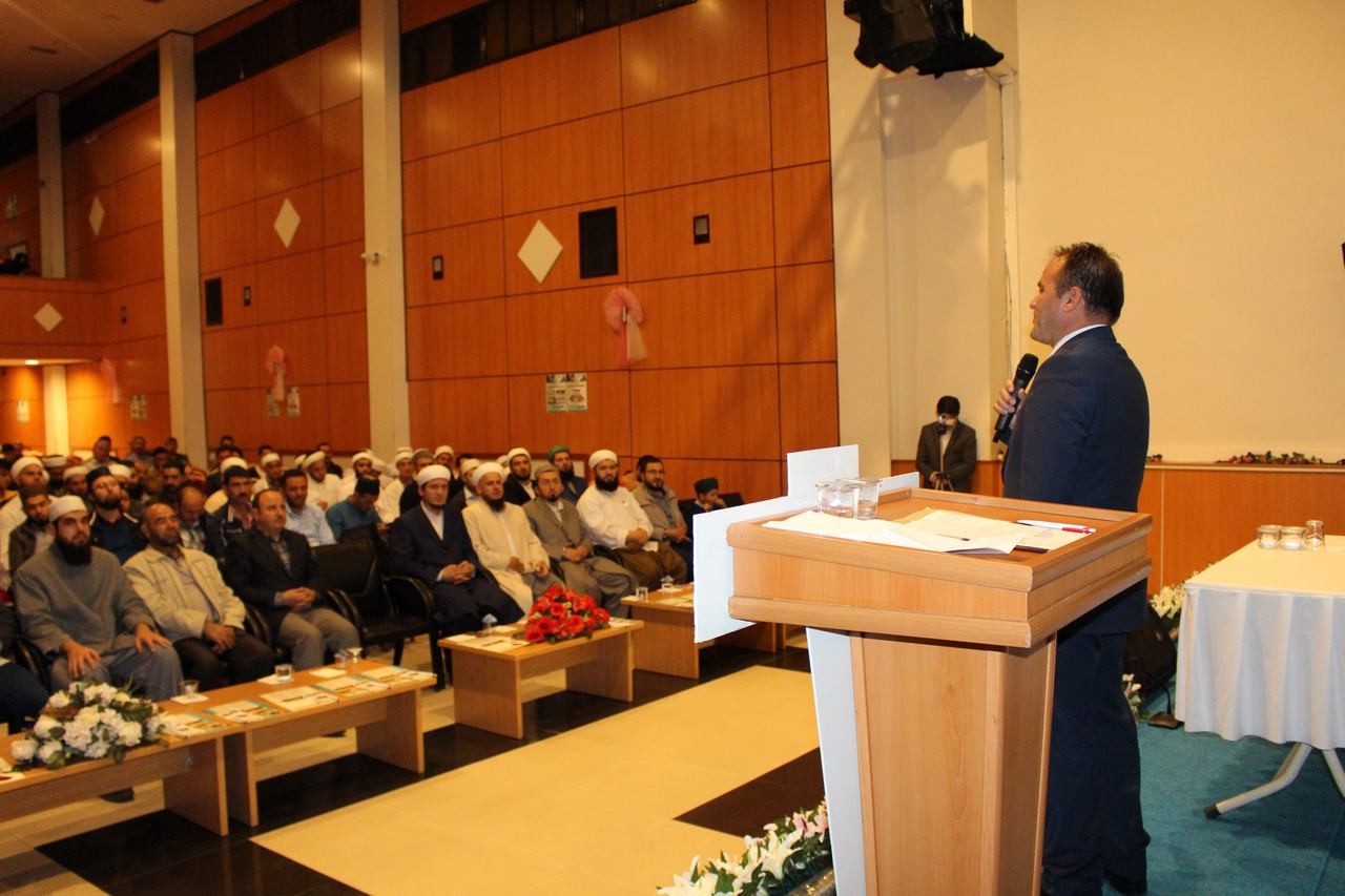 ‘Sünnetin Hayatımızdaki Yeri’ Konulu Konferans Büyük İlgi Gördü 8