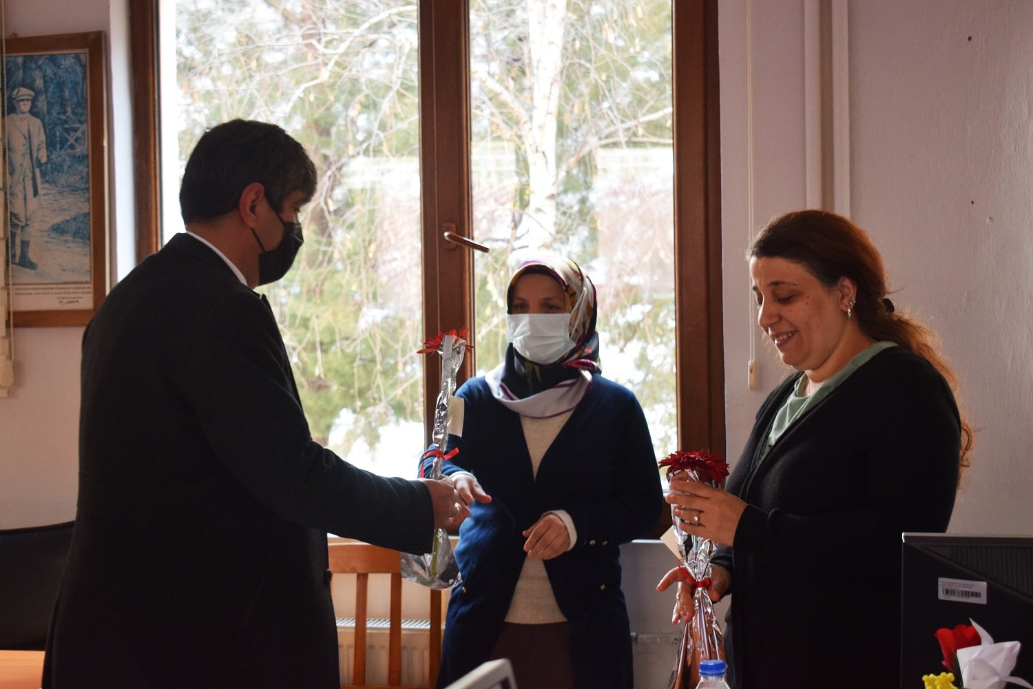 Başkan Özdemir’den kadın esnafa ziyaret 11