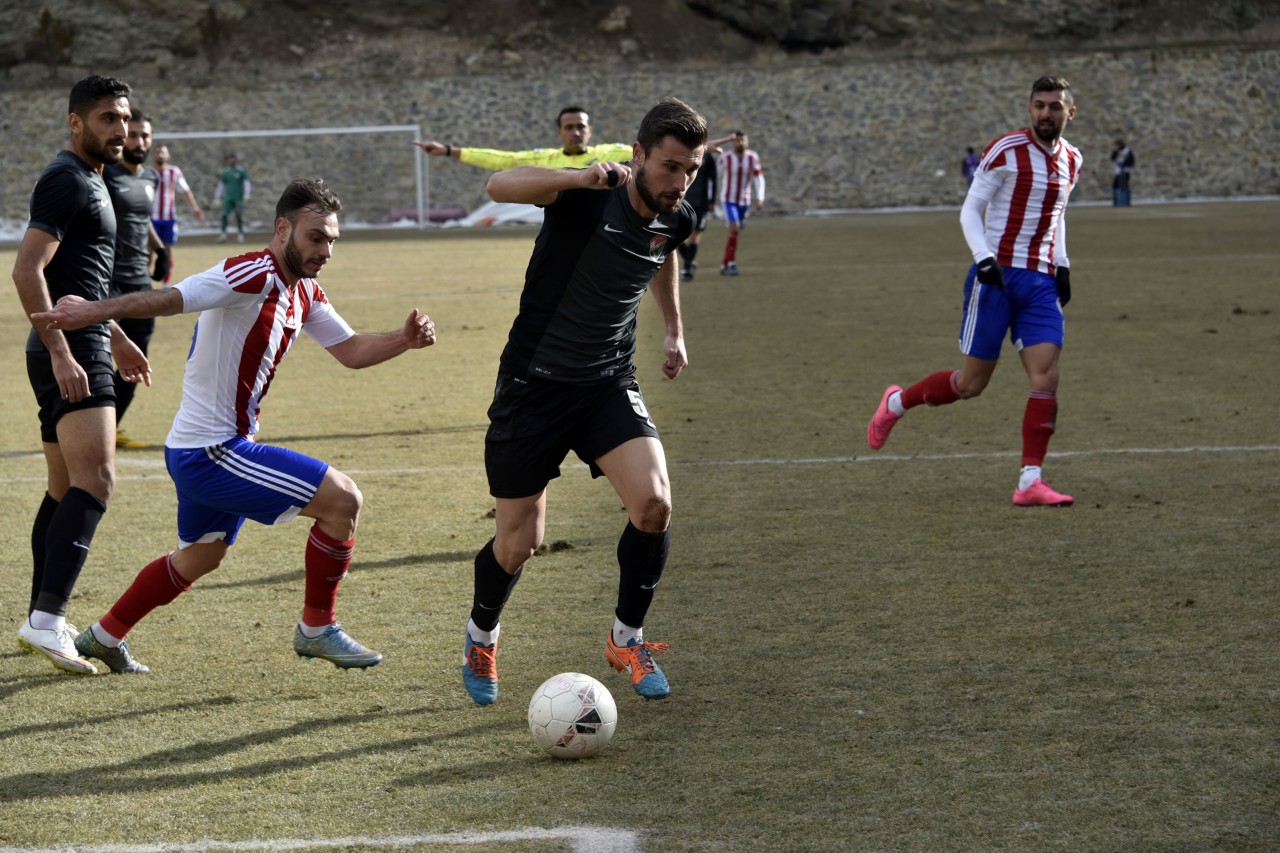 Gümüş iyi başlamadı: 2-4 26