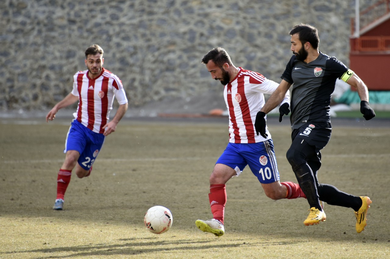 Gümüş iyi başlamadı: 2-4 28