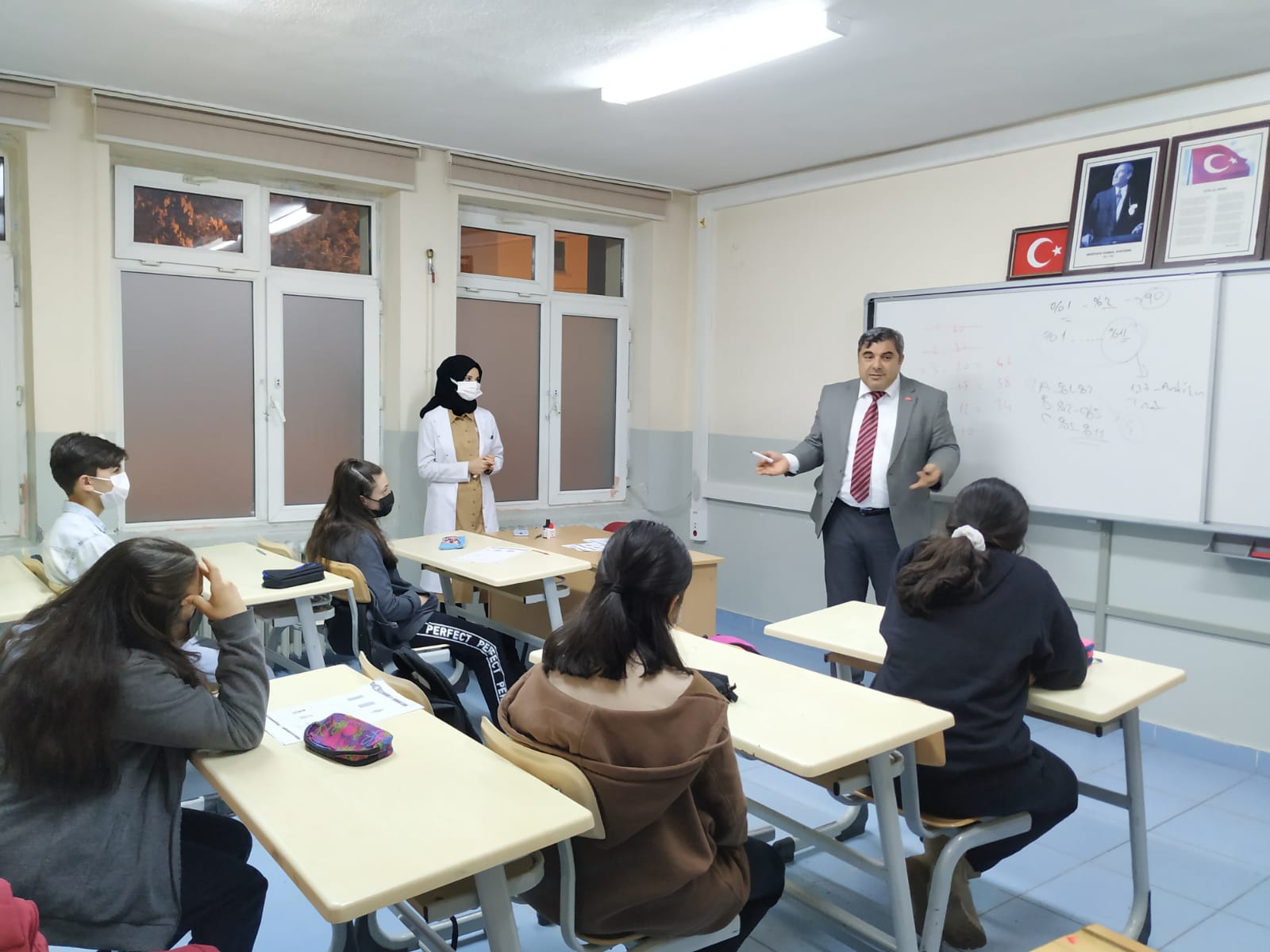 Sünnetci fedakar öğretmenlere teşekkür etti 2