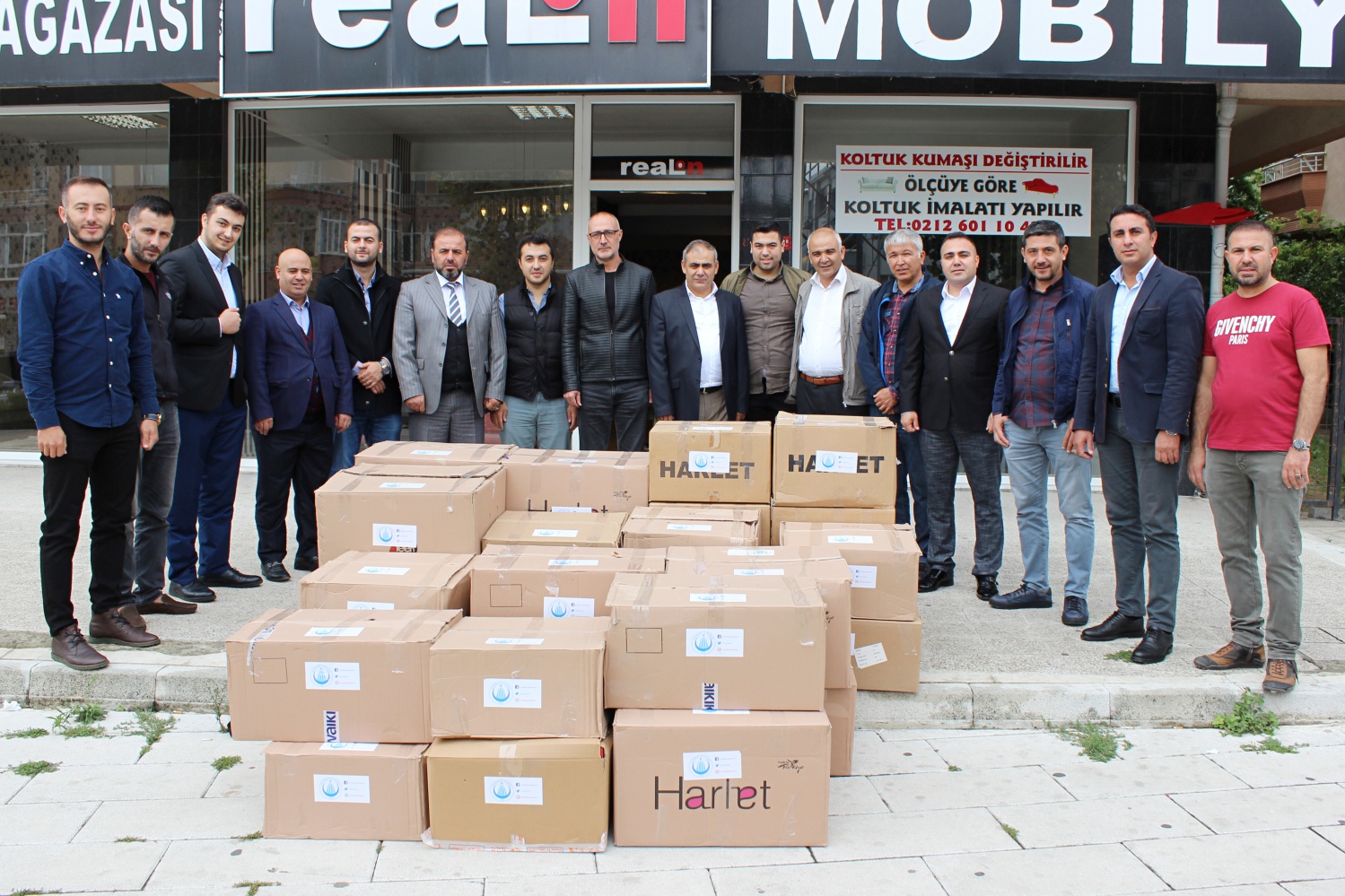 İhtiyaç sahibi öğrencilere ayakkabı hediye edildi 1