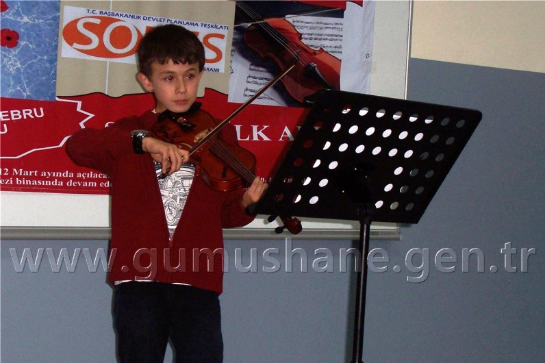 Keman Dinletisi ve Ebru Sergisi Düzenlendi 2