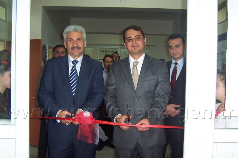 Keman Dinletisi ve Ebru Sergisi Düzenlendi 3