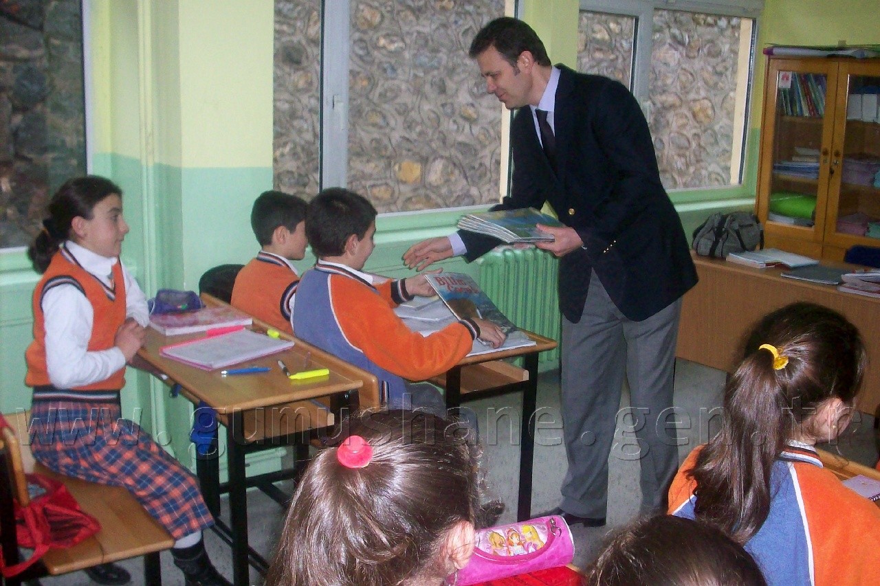 Öğrencilere TÜBİTAK ve TSE Dergileri Dağıtıldı 9