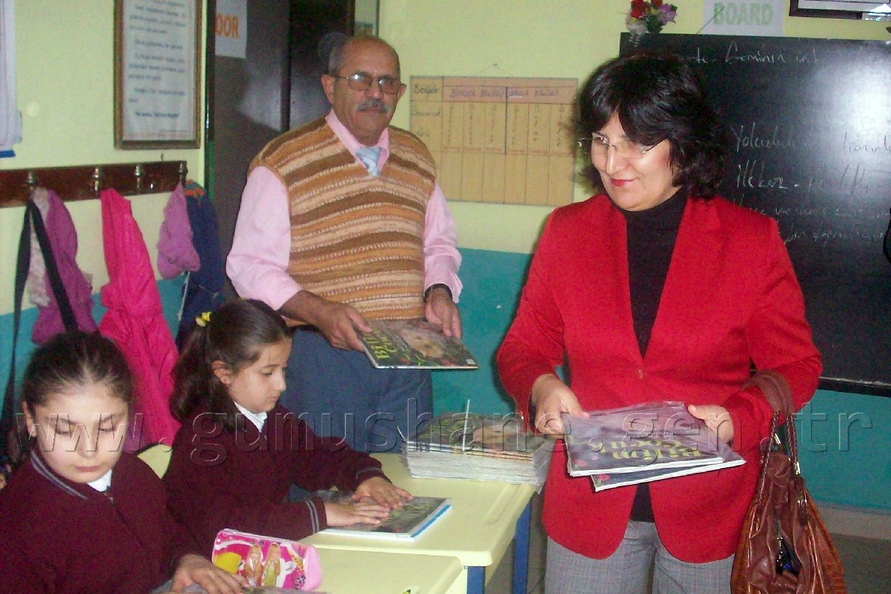 Öğrencilere TÜBİTAK ve TSE Dergileri Dağıtıldı 13