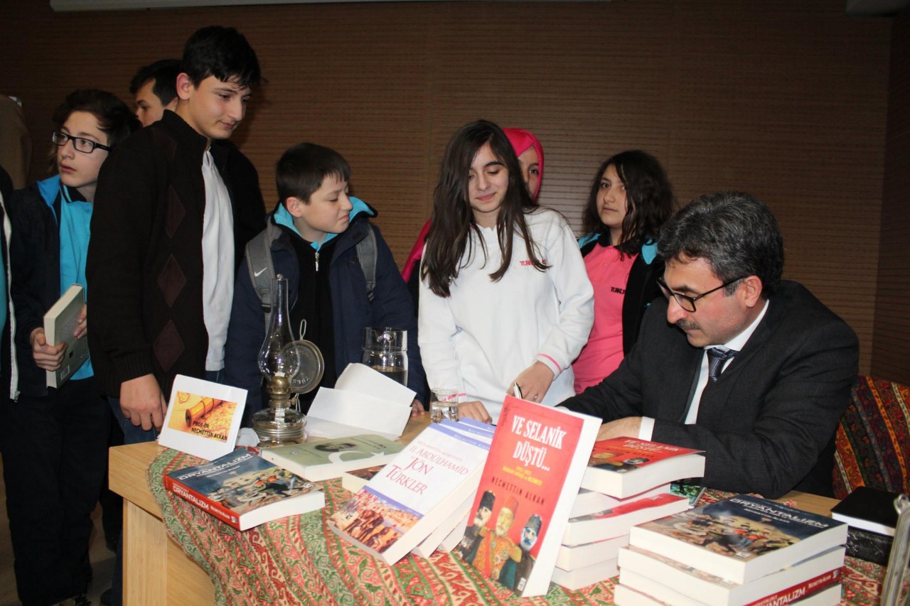 Alkan, öğrencilere tarih bilincini anlattı 1