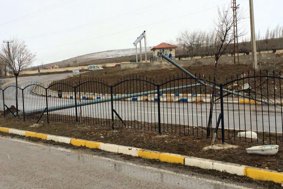 Kelkit'te şiddetli rüzgar 2