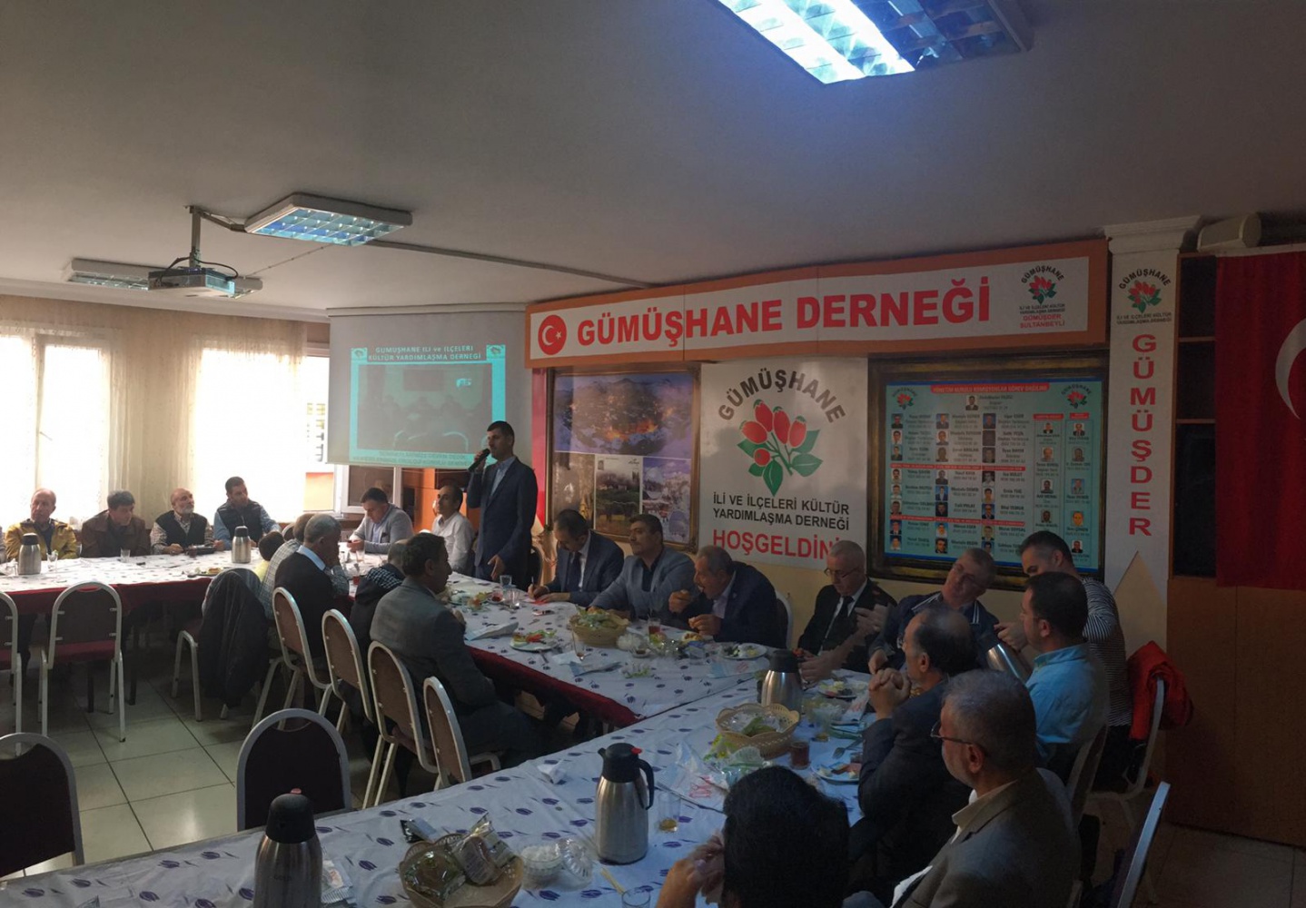 Sultanbeyli Gümüşhaneliler derneği gençler için bir araya geldi 12