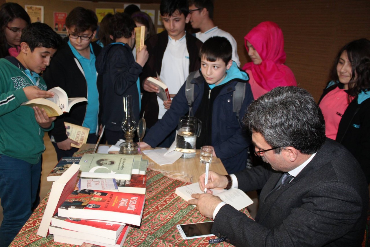 Alkan, öğrencilere tarih bilincini anlattı 4