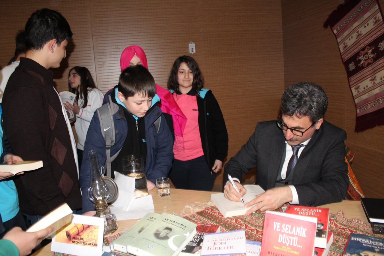 Alkan, öğrencilere tarih bilincini anlattı 7