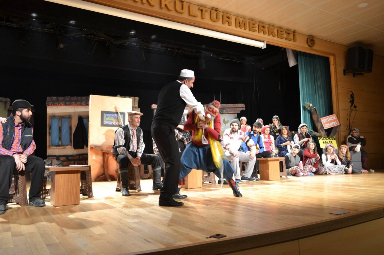 Gümüşhaneliler Tiyatroda Buluştu 15