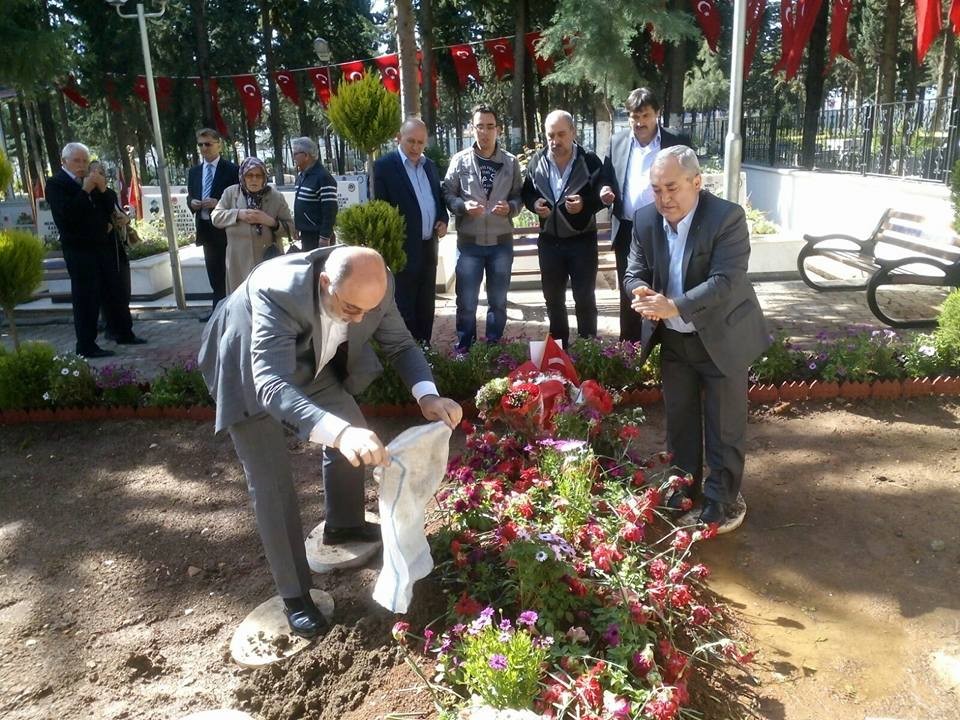 Köroğlu’dan şehit ailesine ziyaret 11