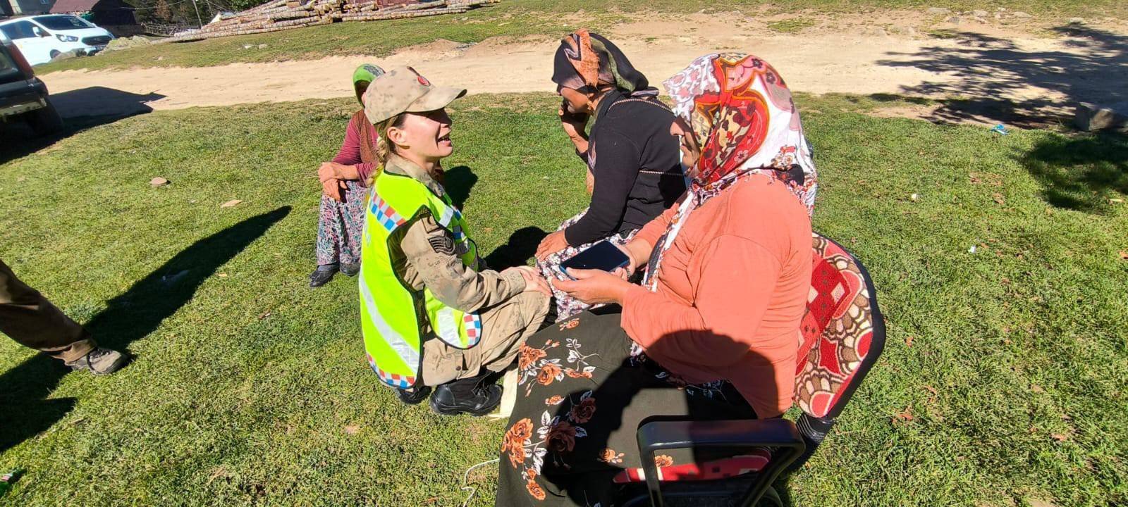 Jandarma’nın KADES farkındalık faaliyetleri aralıksız devam ediyor 3