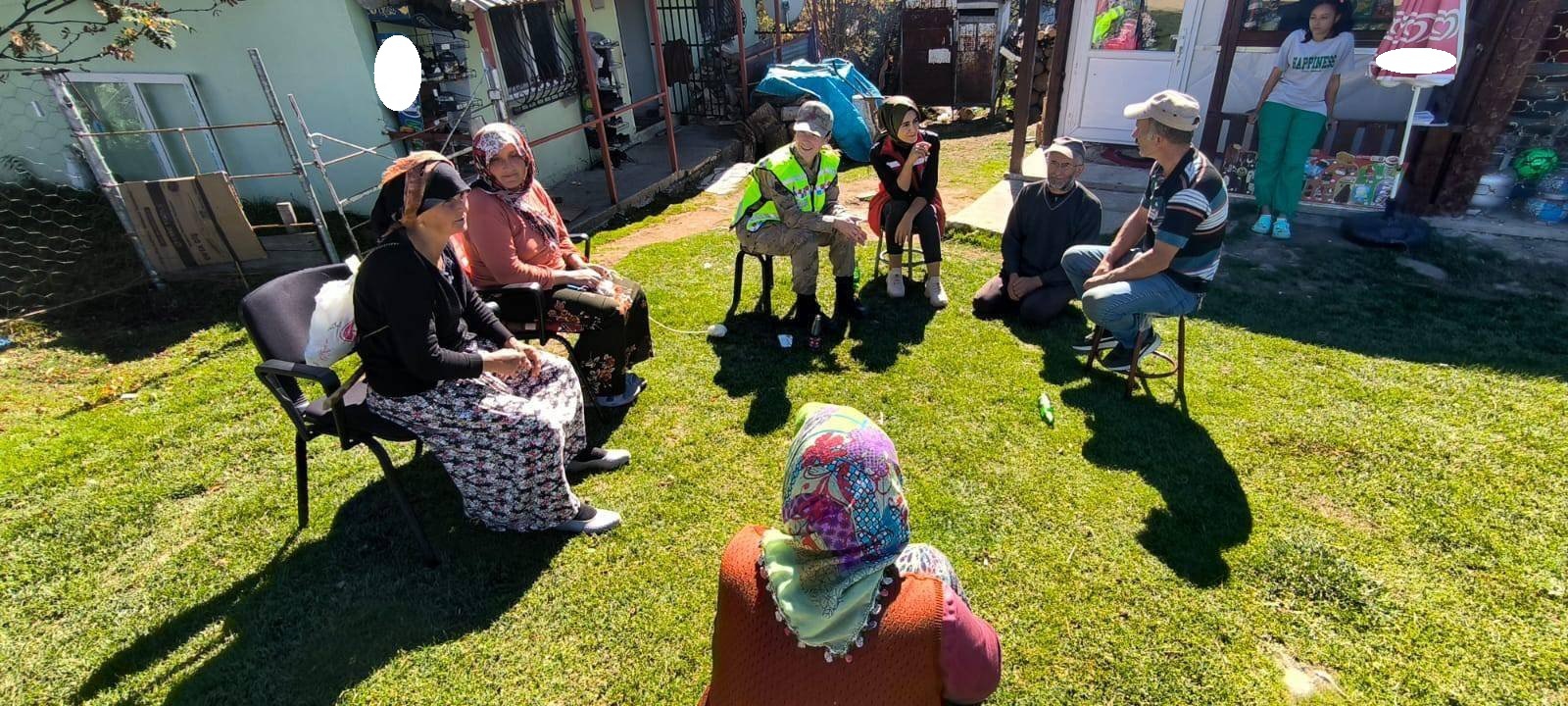 Jandarma’nın KADES farkındalık faaliyetleri aralıksız devam ediyor 2