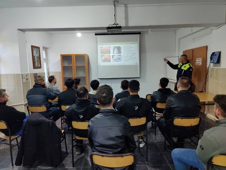 Jandarma’dan motosiklet kulüplerine farkındalık eğitimi 1