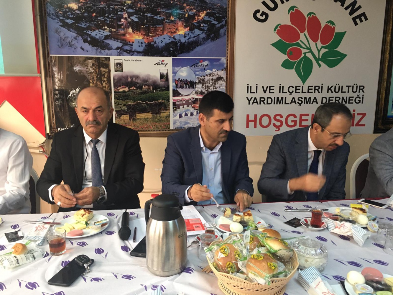 Sultanbeyli Gümüşhaneliler derneği gençler için bir araya geldi 10