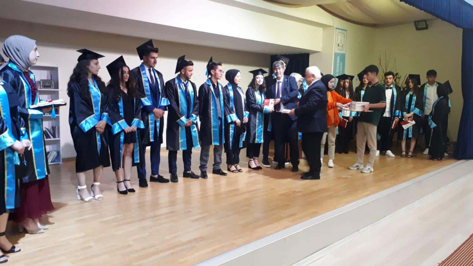 Torul’da şiir tadında mezuniyet programı 6