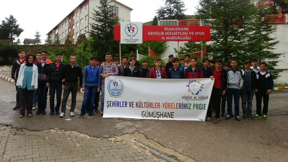 Gümüşhane'de 520 genç çevre illeri gezdi 1