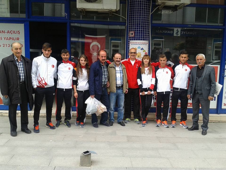 Sarı, şampiyon çıkarmaya devam ediyor 1