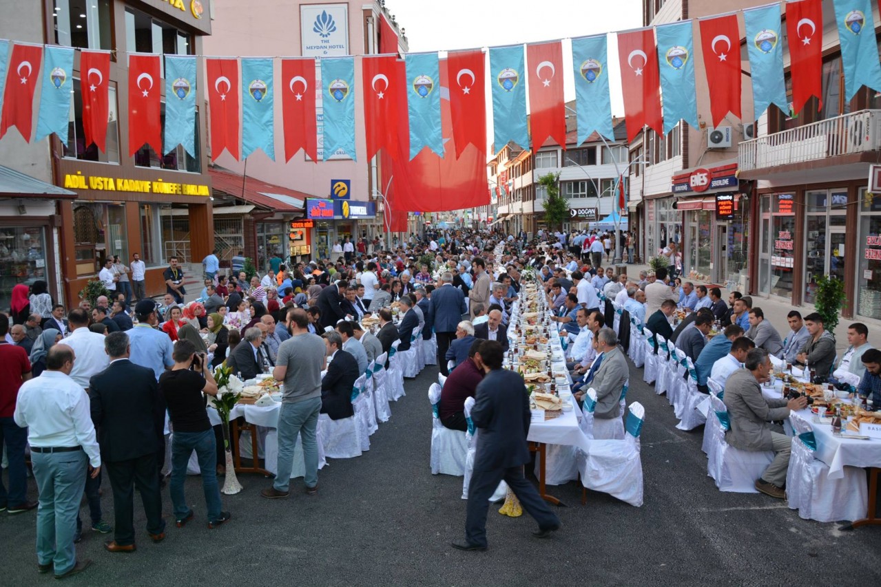 Kelkit’te binlerce kişi gönül sofrasında buluştu 3