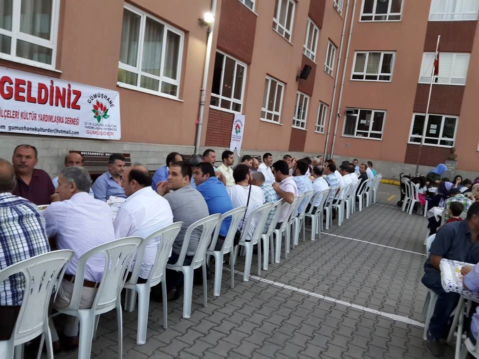 Sultanbeyli’de iftar programı 4