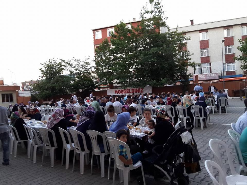 Sultanbeyli’de iftar programı 6