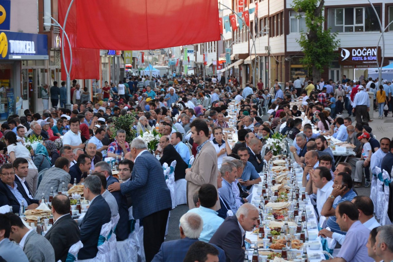 Kelkit’te binlerce kişi gönül sofrasında buluştu 4