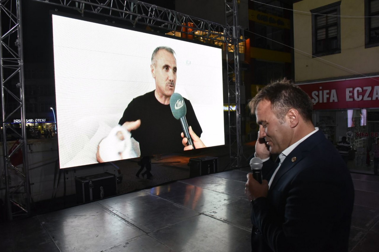 Tombul ve Muslu Demokrasi Nöbeti’ne katıldı 5