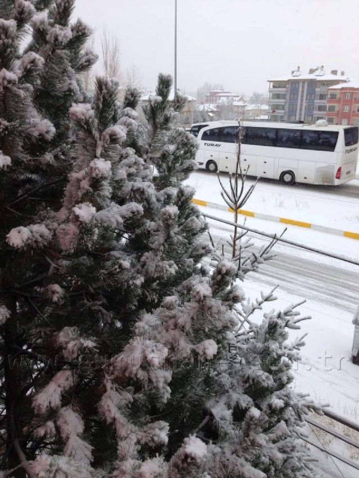 Kelkit'e Yılın İlk Karı Yağdı 2
