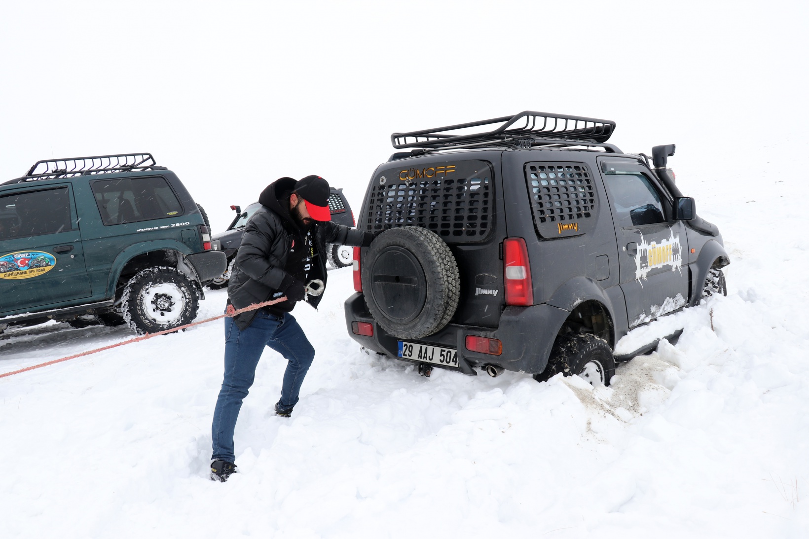 Zorlu yolları bu kez yaban hayvanları için aştılar 22