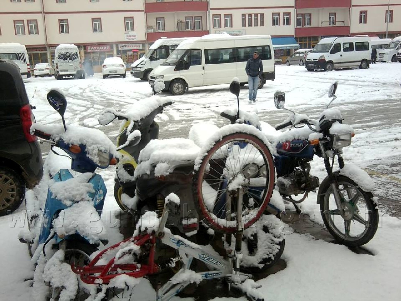 Kelkit'e Yılın İlk Karı Yağdı 7