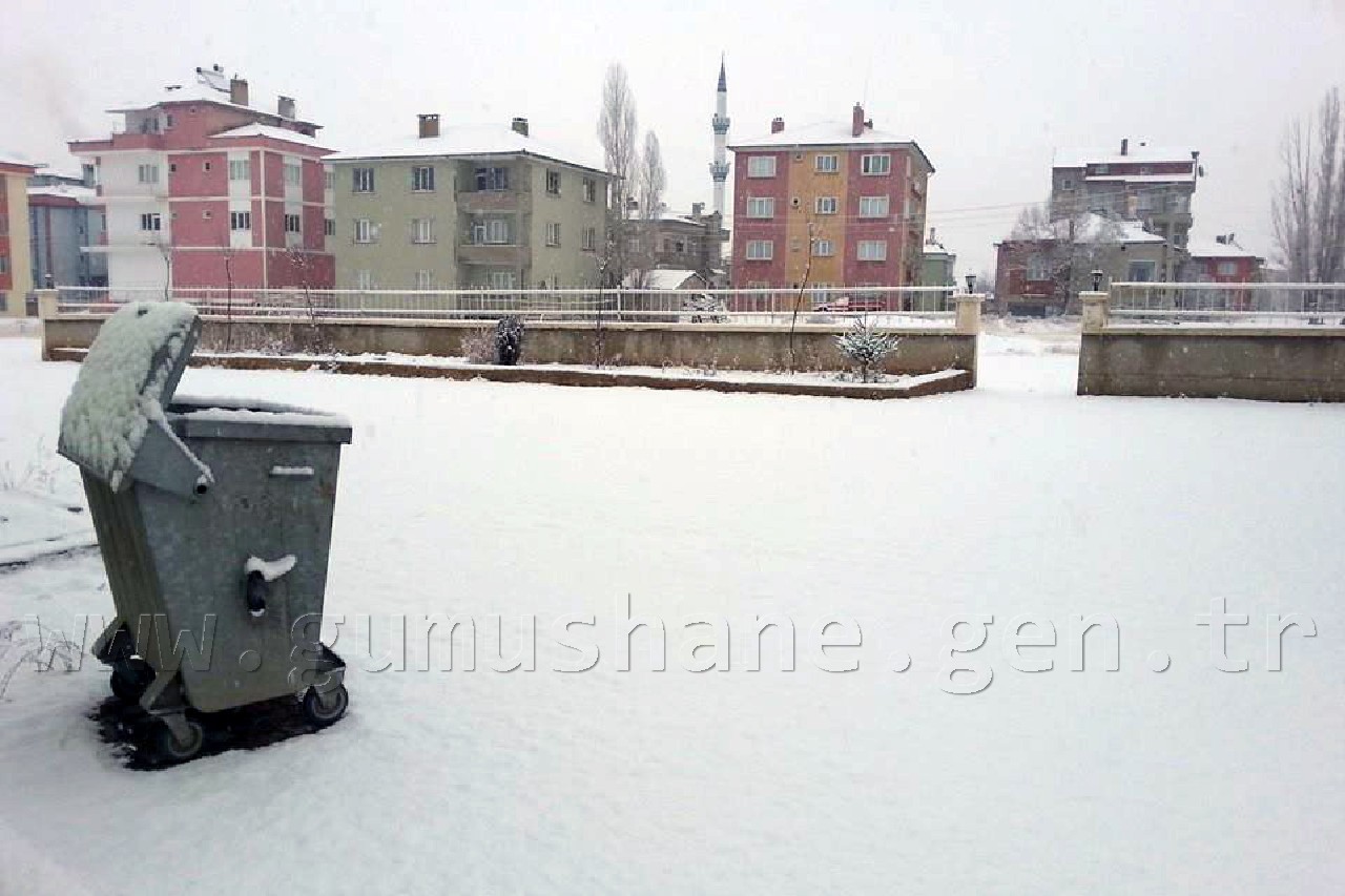 Kelkit'e Yılın İlk Karı Yağdı 8