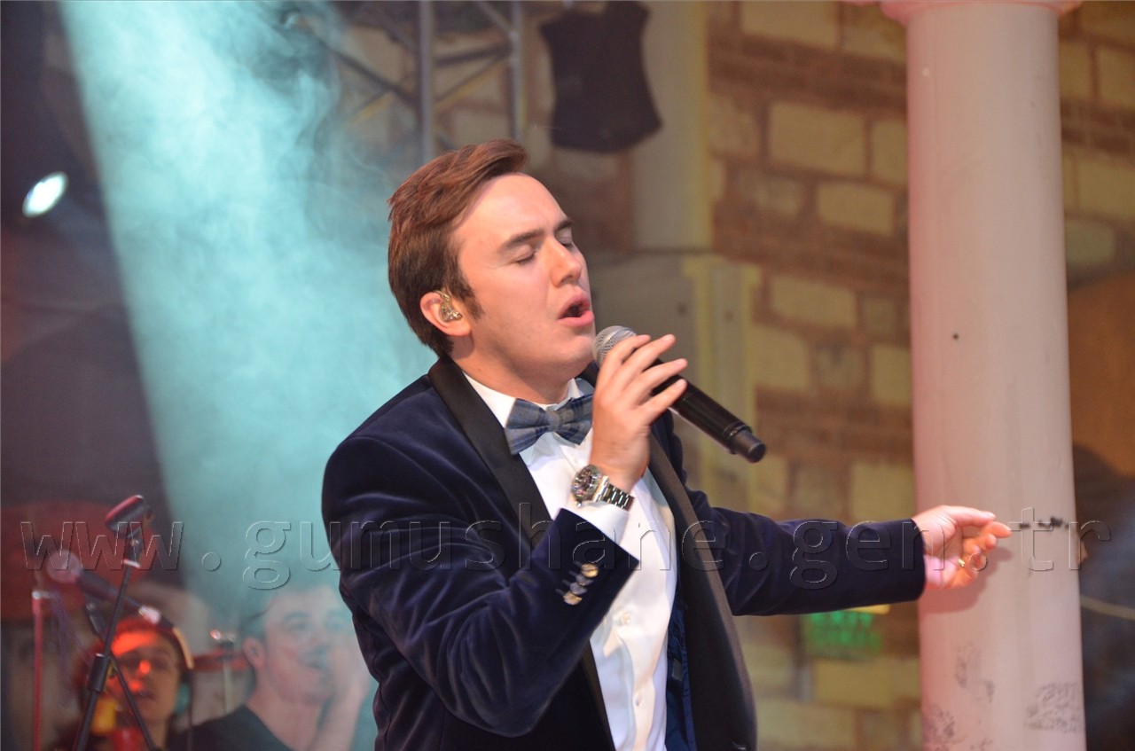 Feshane Tanıtım Günlerinde Mustafa Ceceli Sahne Aldı 4